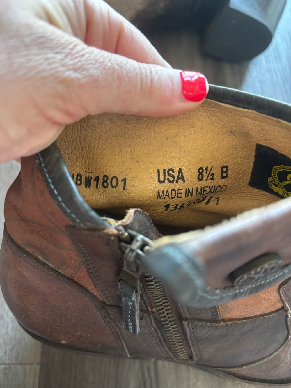 JB Dillion Leather Boot - Picture 6 of 8